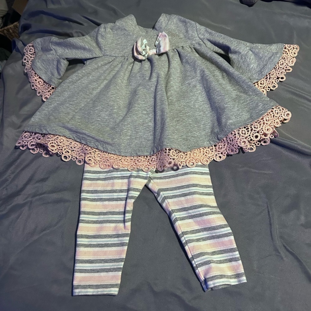 $10 sale Bonnie Baby 2 pc bell sleeve girls fall outfit 12M lace k4